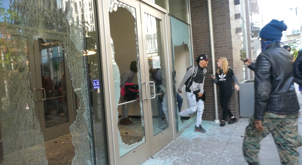 Peaceful Protest Turns Violent In Downtown Spokane May 31 2020 The 