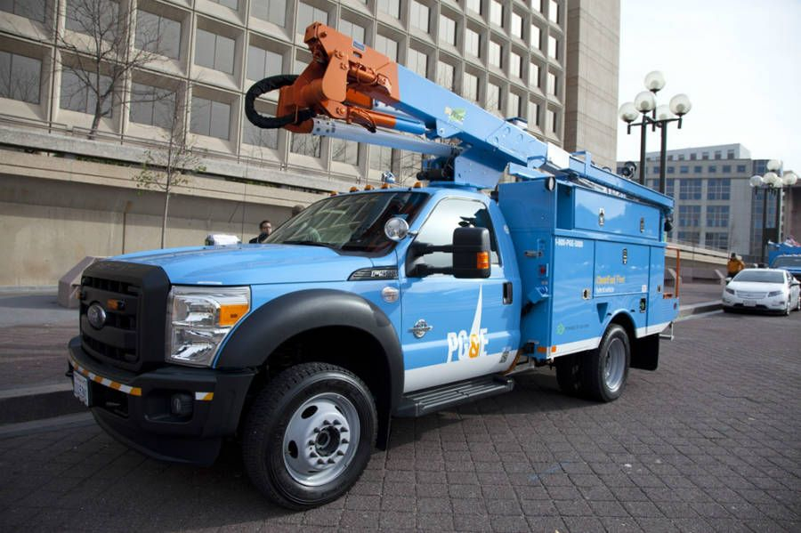 PG E Is Used Hybrid Electric Bucket Trucks Credit PG E Ford Super 