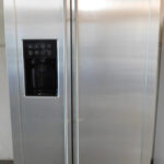 26 CU FT GE MONOGRAM STAINLESS STEEL SIDE BY SIDE REFRIGERATOR B 109