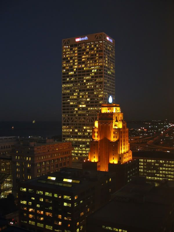 Art Deco Wisconsin Gas Light Building With US Bank Building Behind 