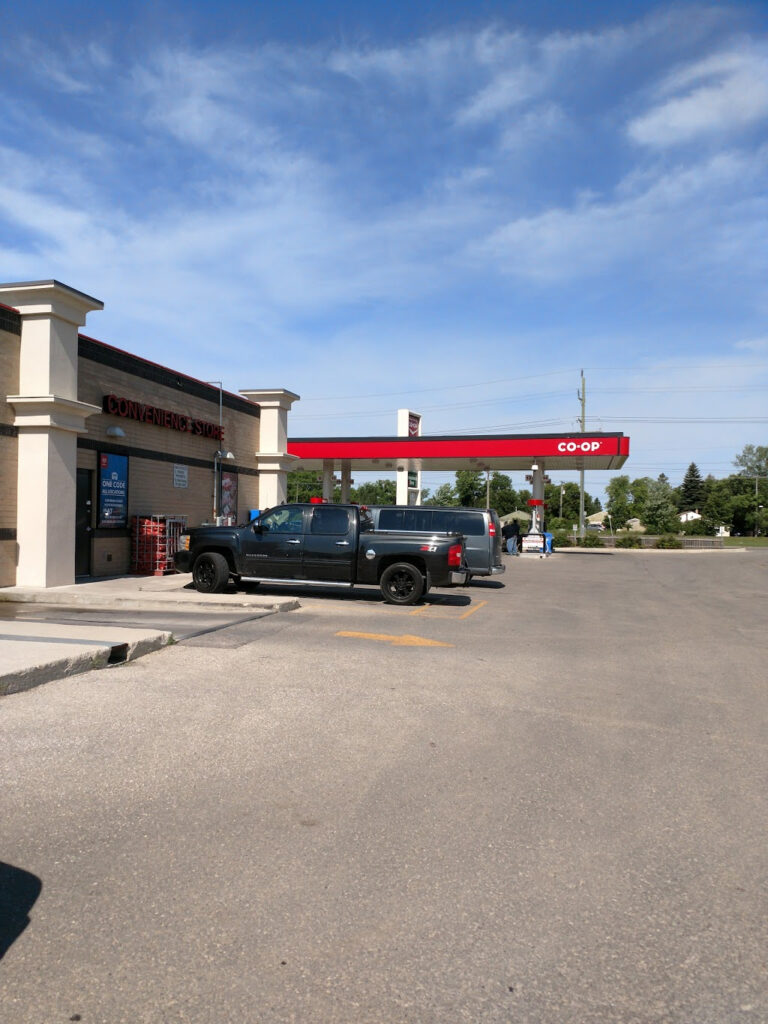 Co op Gas Bar 1123 Gateway Rd Winnipeg MB R2G 0A5 Canada