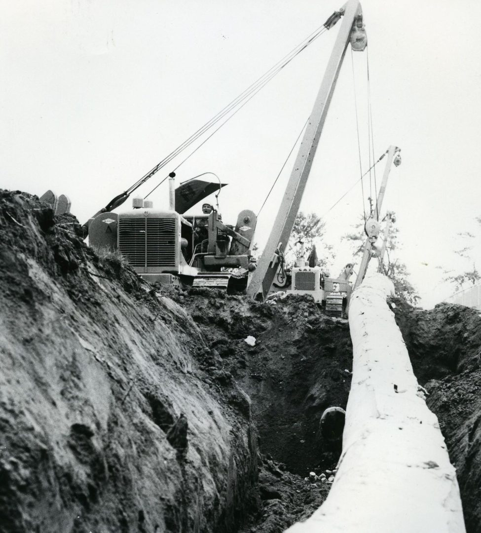 Union Gas Crawler Tractors Install Ontario Pipeline In The 1970s